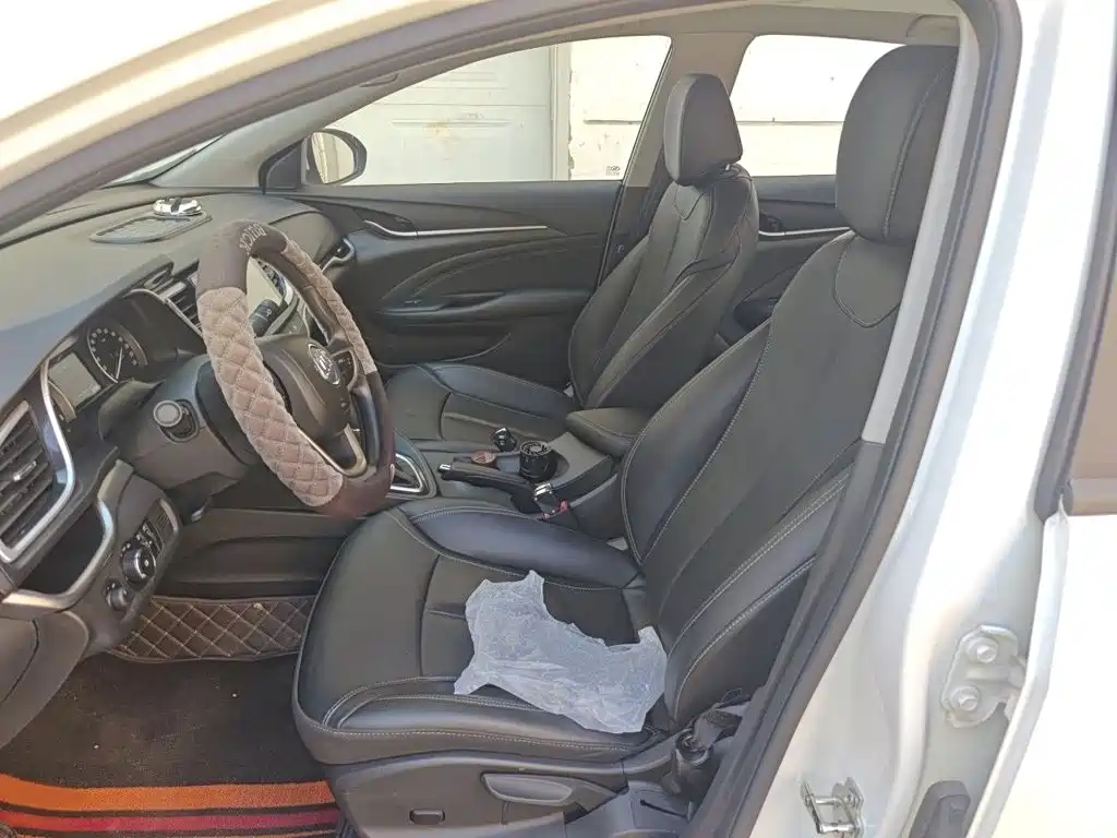 Buick Excelle — миниатюра 8