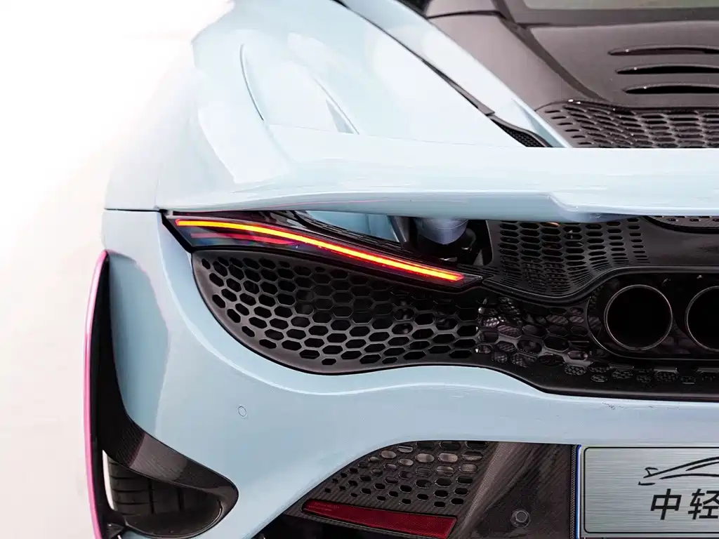 McLaren 720S — миниатюра 7