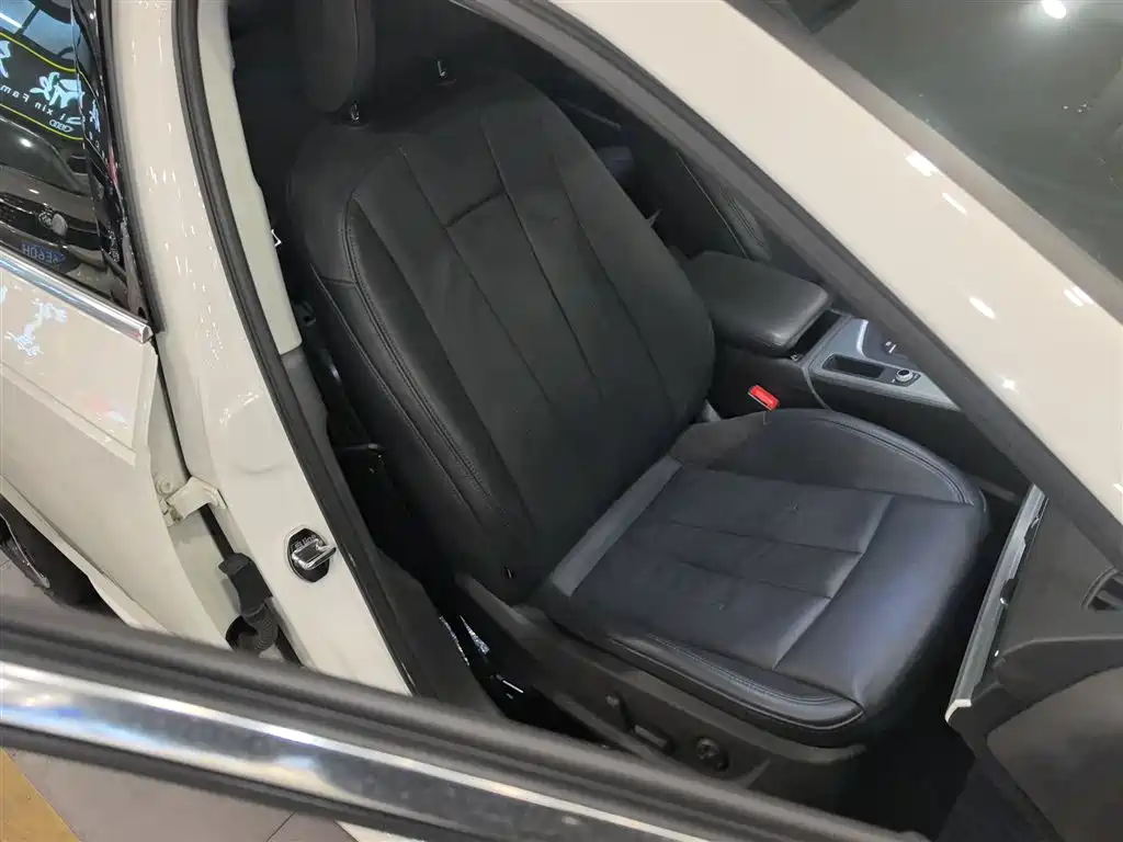 Audi A4L 2018 30 40 TFSI Fashion