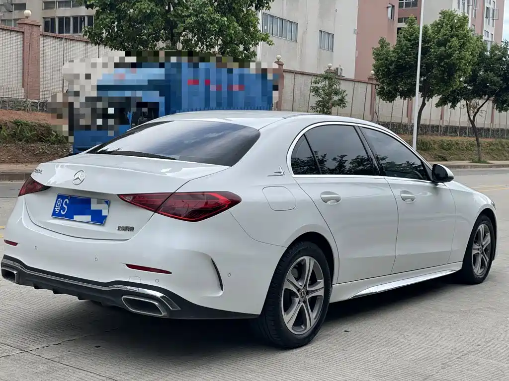 Mercedes-Benz C-Class — миниатюра 3