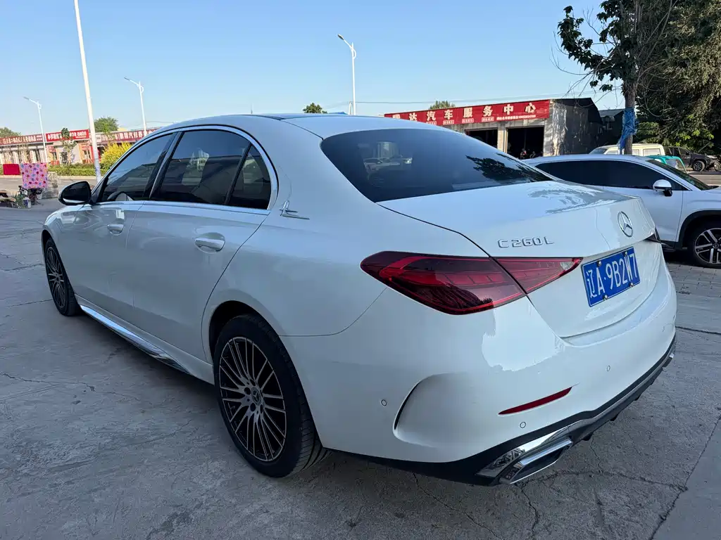 Mercedes-Benz C-Class — миниатюра 10