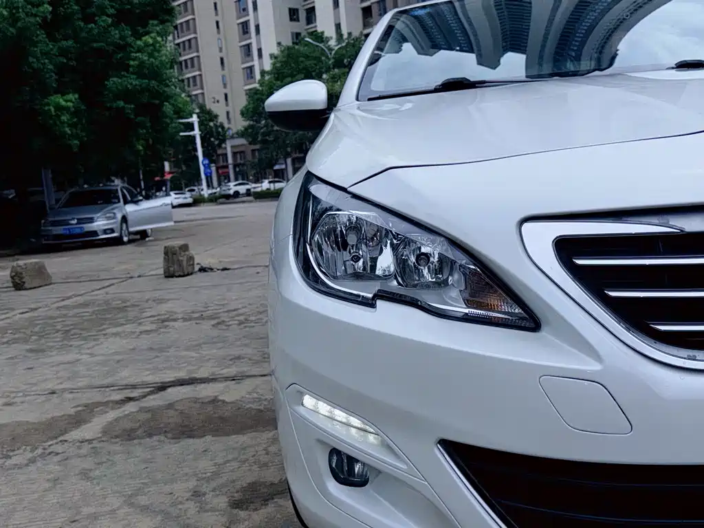 Peugeot 408 — миниатюра 7