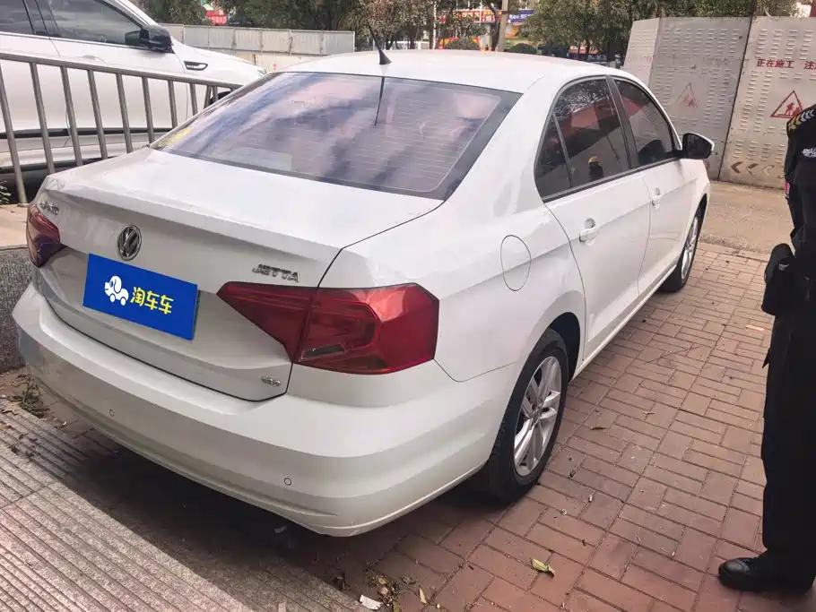 Volkswagen Jetta — миниатюра 3