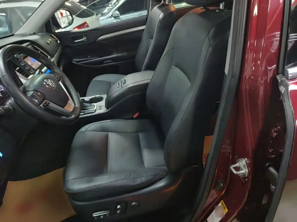 Toyota Highlander — миниатюра 15