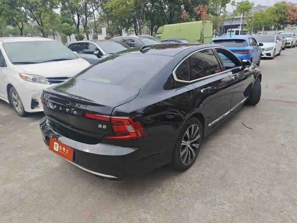 Volvo S90 — миниатюра 3