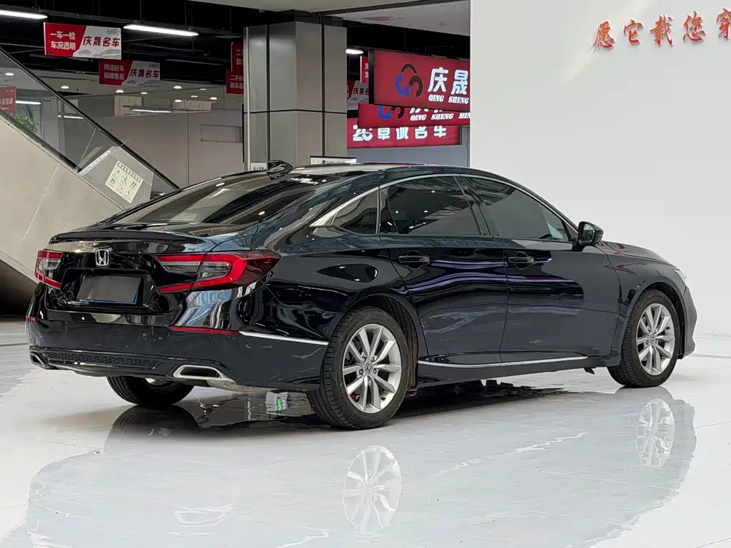 Honda Accord — миниатюра 9