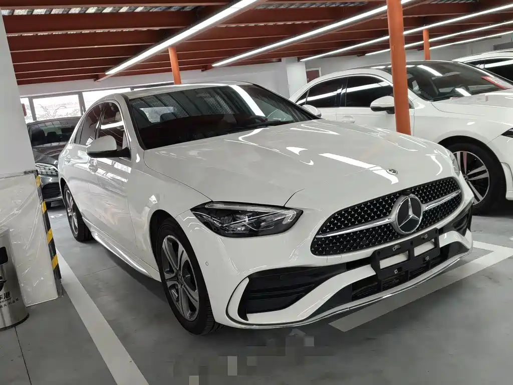 Mercedes-Benz C-Class — миниатюра 3