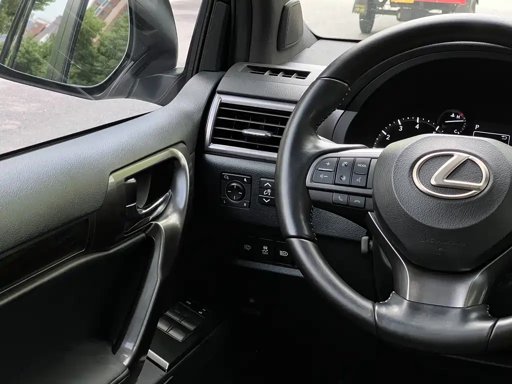 Lexus GX — миниатюра 18