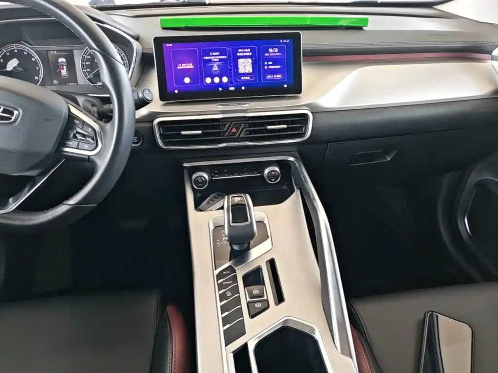 Geely Binyue — миниатюра 13