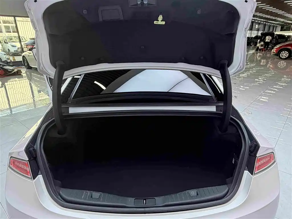 Lincoln MKZ — миниатюра 18