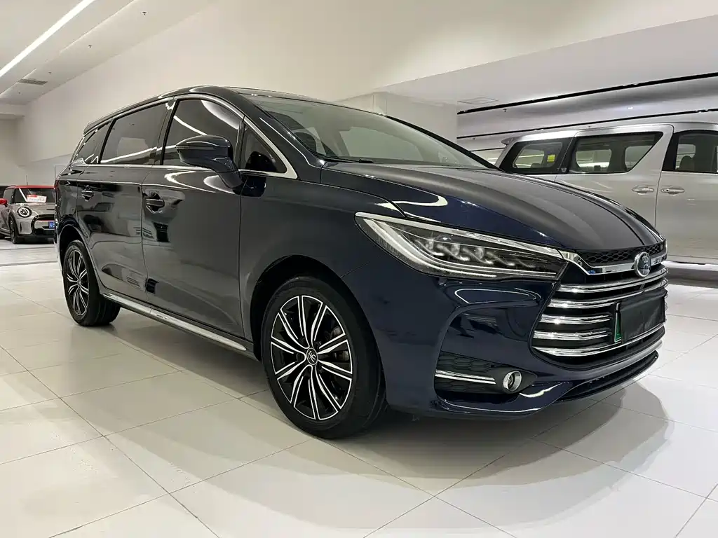 BYD MAX New Energy — миниатюра 3