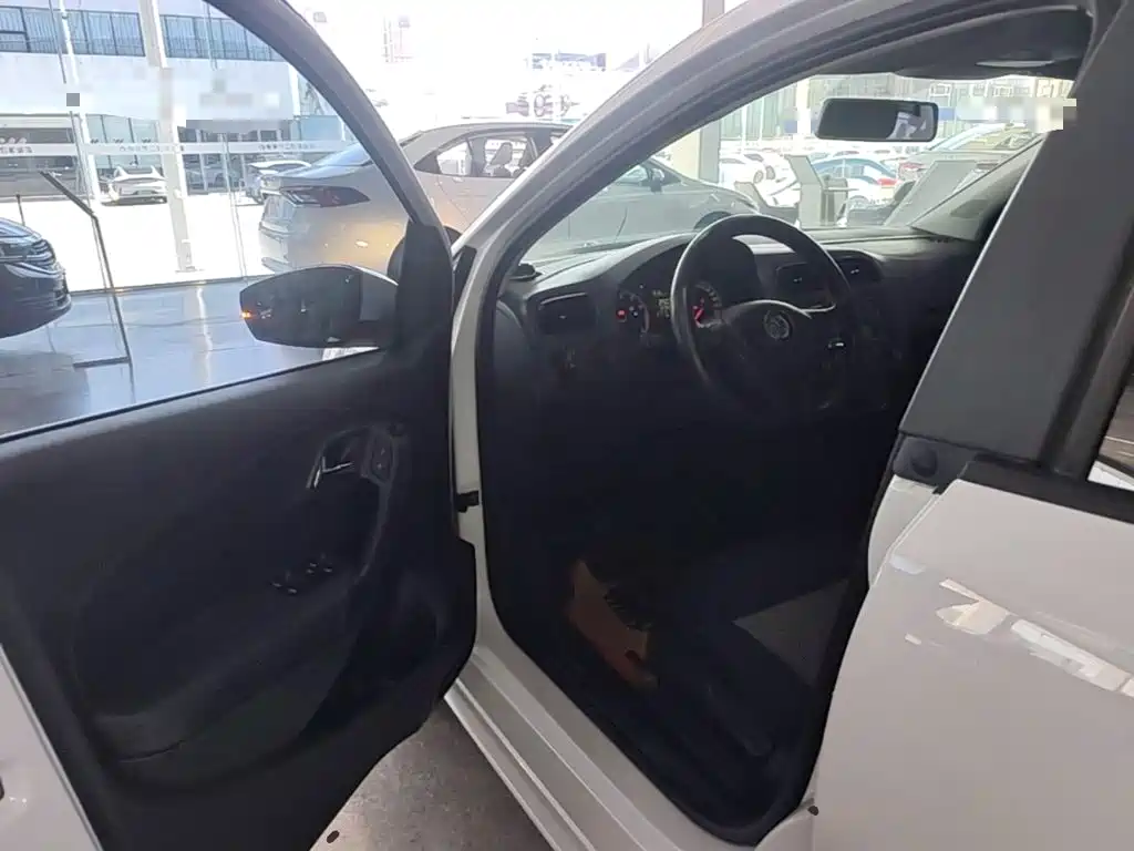 Volkswagen Polo — миниатюра 16