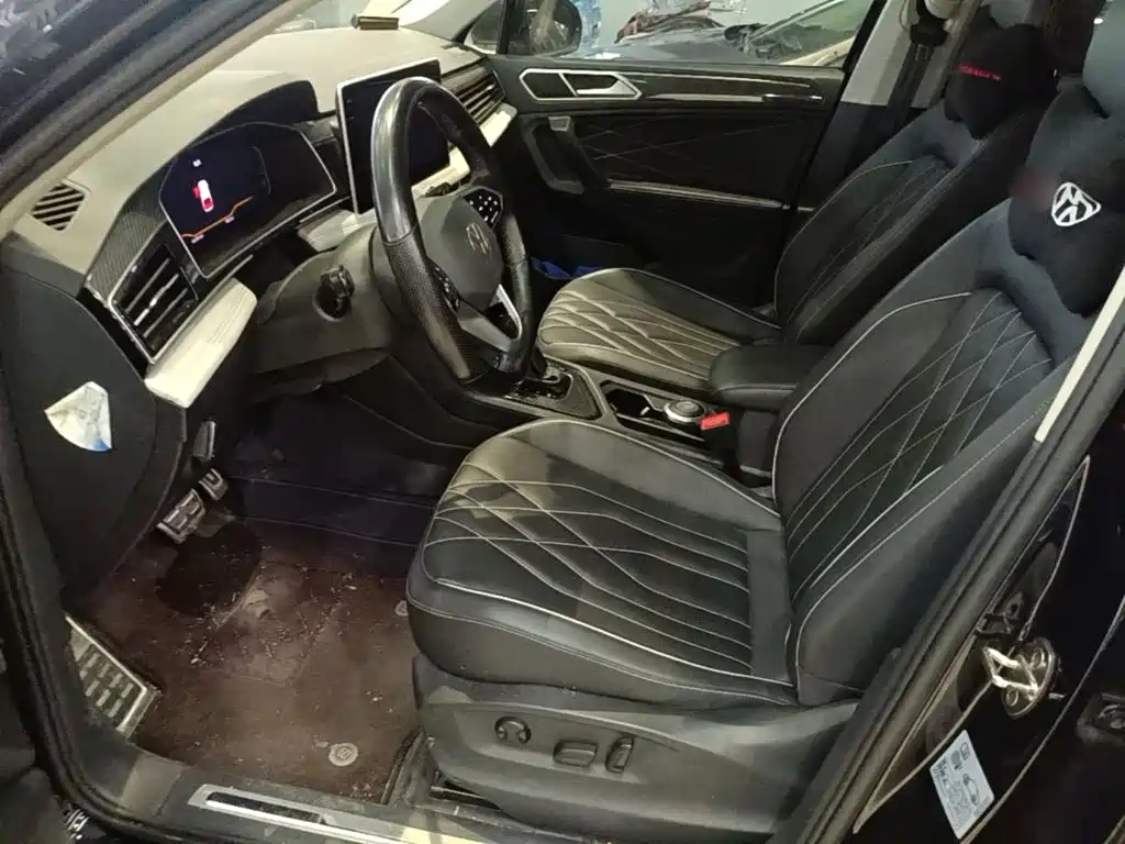 Volkswagen Tiguan L — миниатюра 15