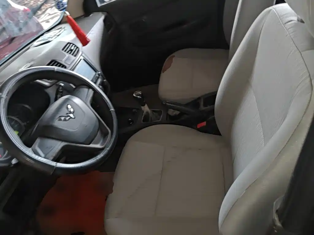 Wuling Hongguang — миниатюра 15