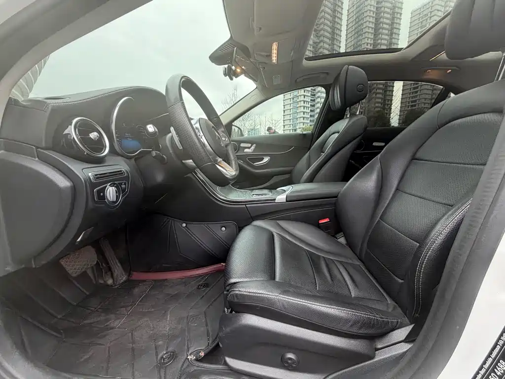 Mercedes-Benz C-Class — миниатюра 11