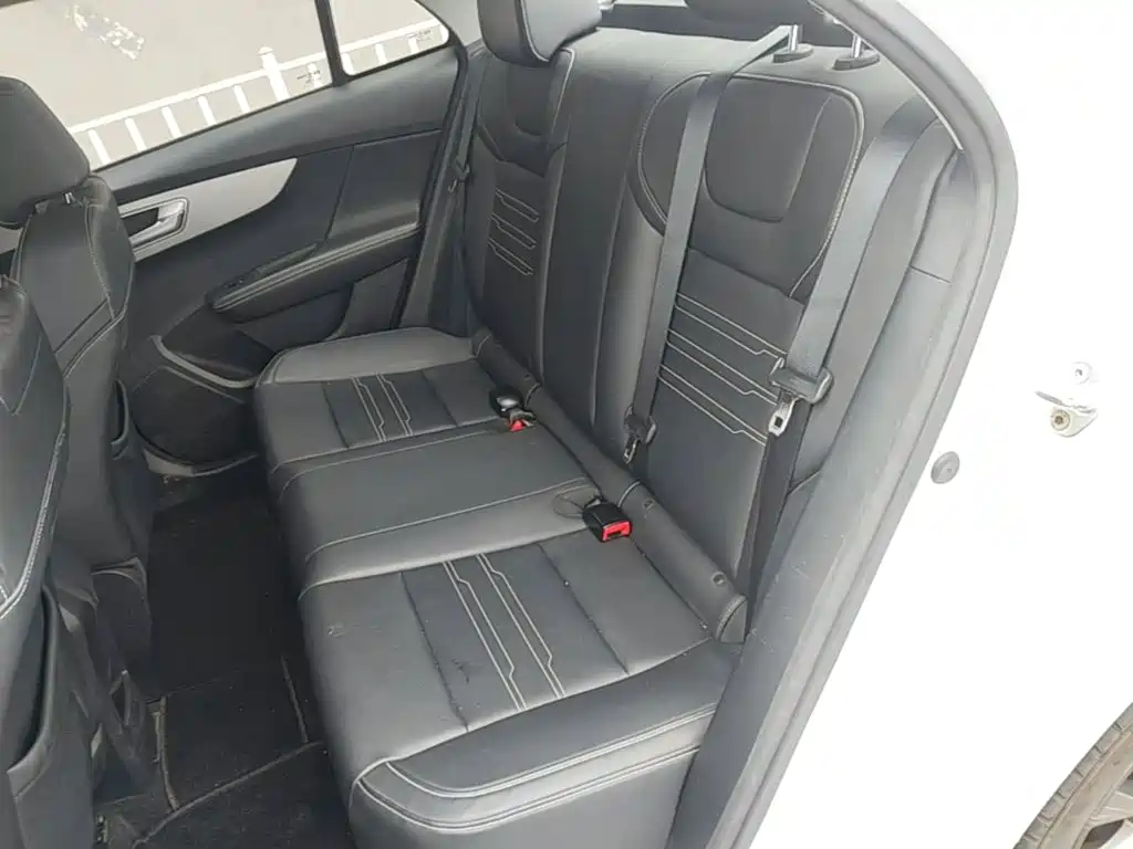 BYD Qin — миниатюра 17