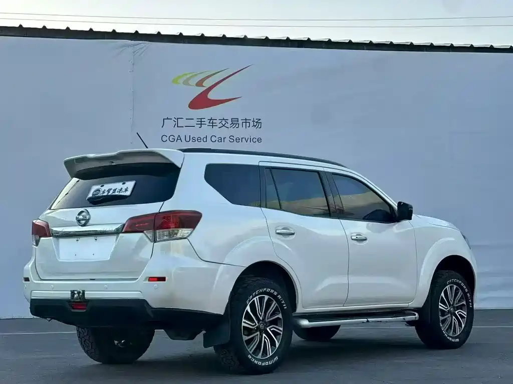 Nissan Terra — миниатюра 7
