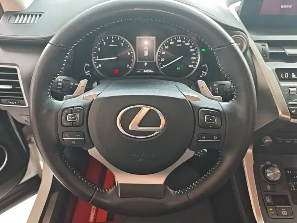 Lexus NX — миниатюра 11