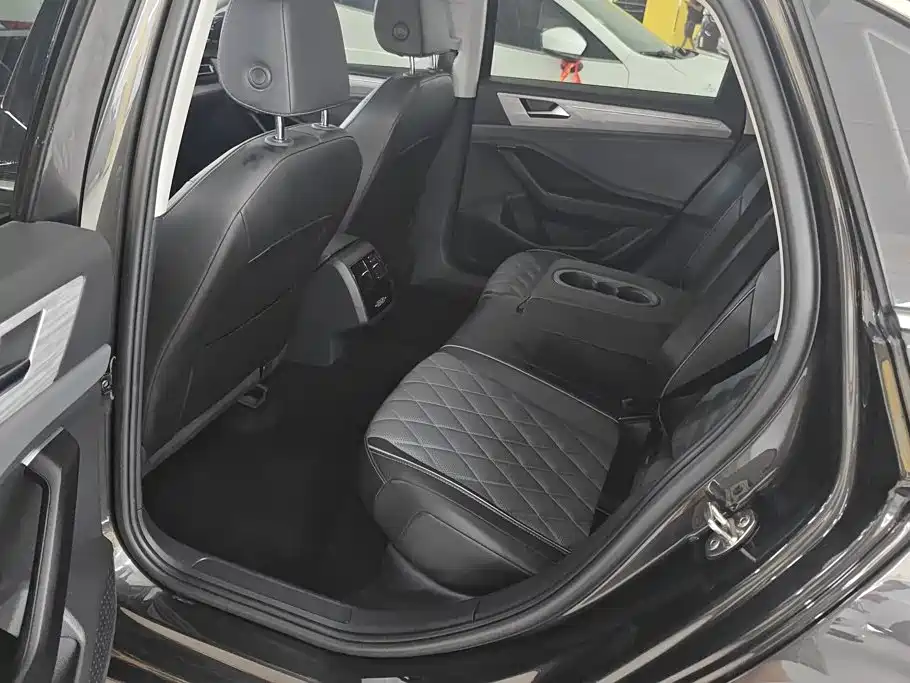 Volkswagen Sagitar — миниатюра 11