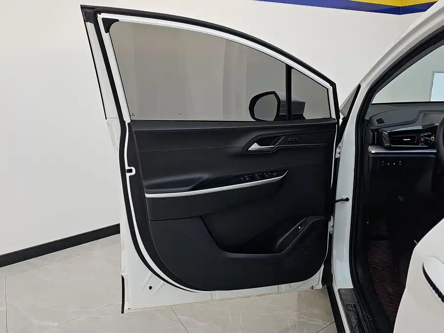 Hyundai Custo — миниатюра 7