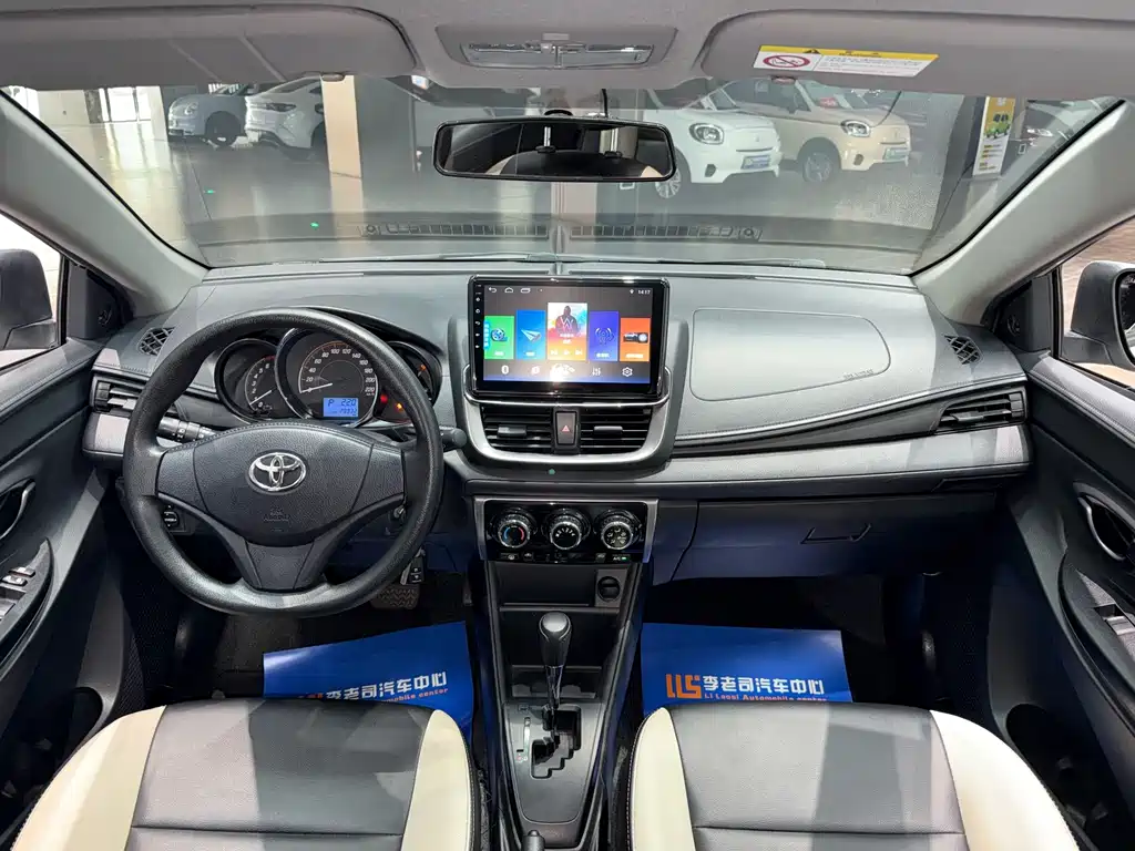 Toyota Yaris L — миниатюра 8