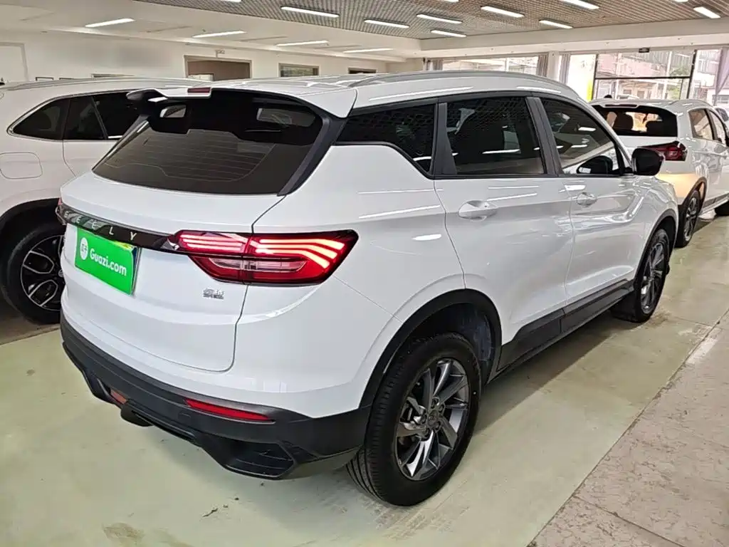 Geely Binyue — миниатюра 7