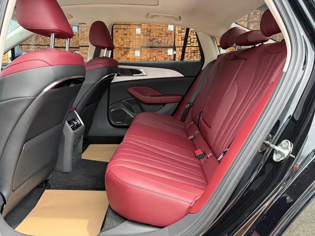 Hongqi Hongqi H5 — миниатюра 6