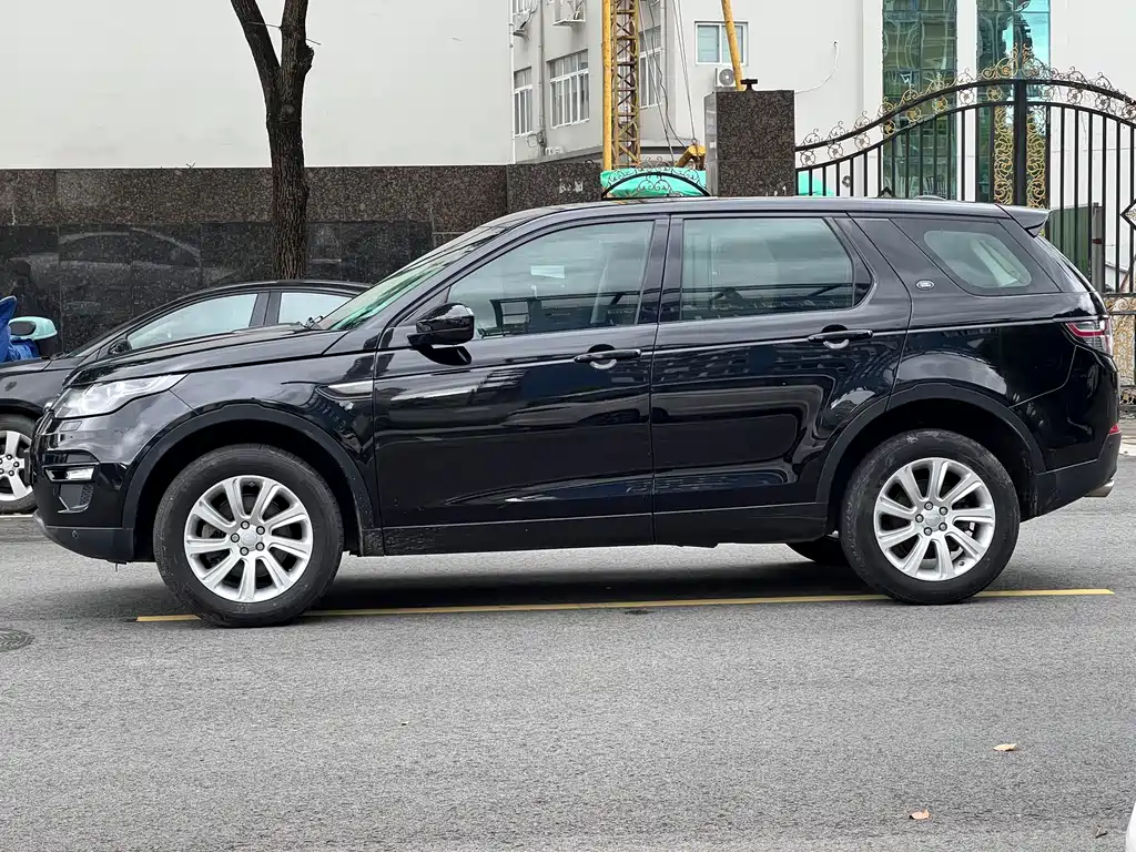 Land Rover Discovery Sport — миниатюра 4
