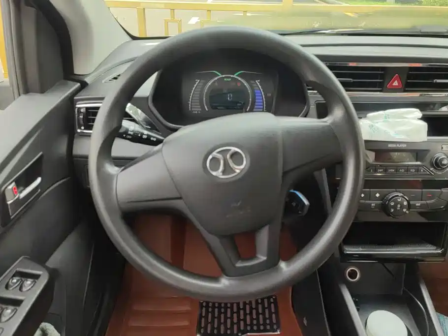BAIC New Energy EC — миниатюра 15