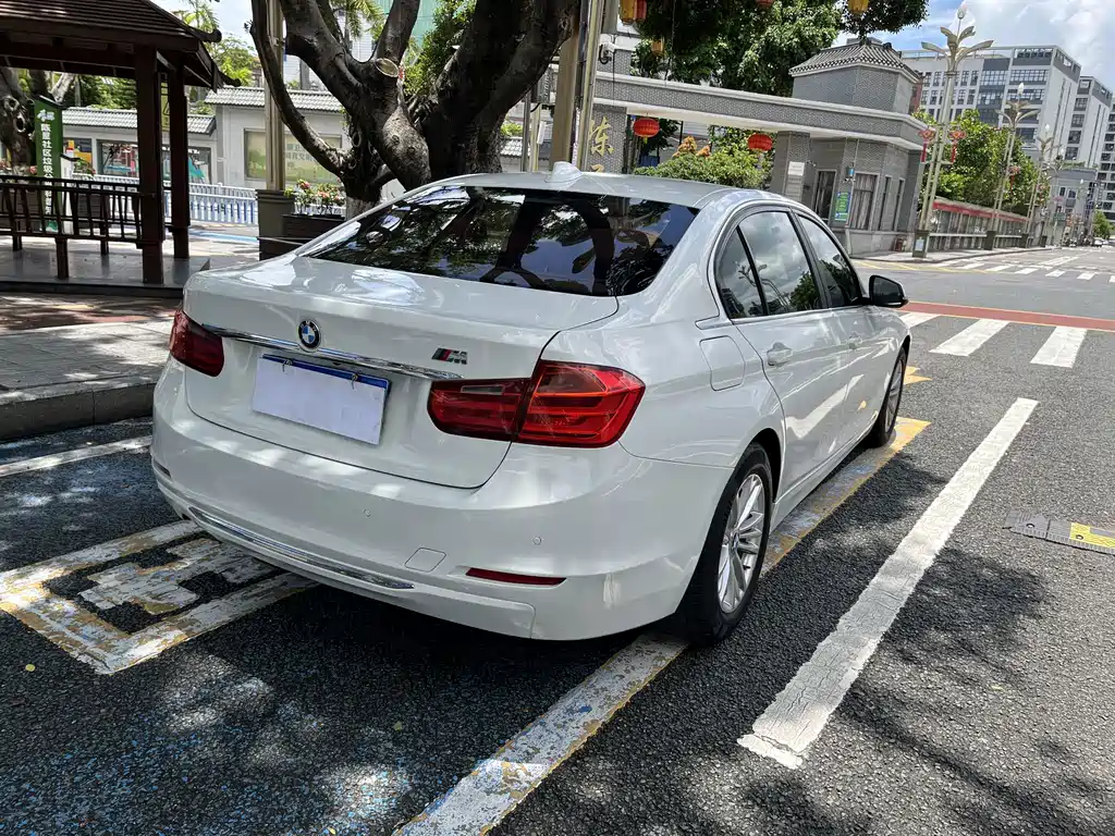 BMW 3 Series — миниатюра 6