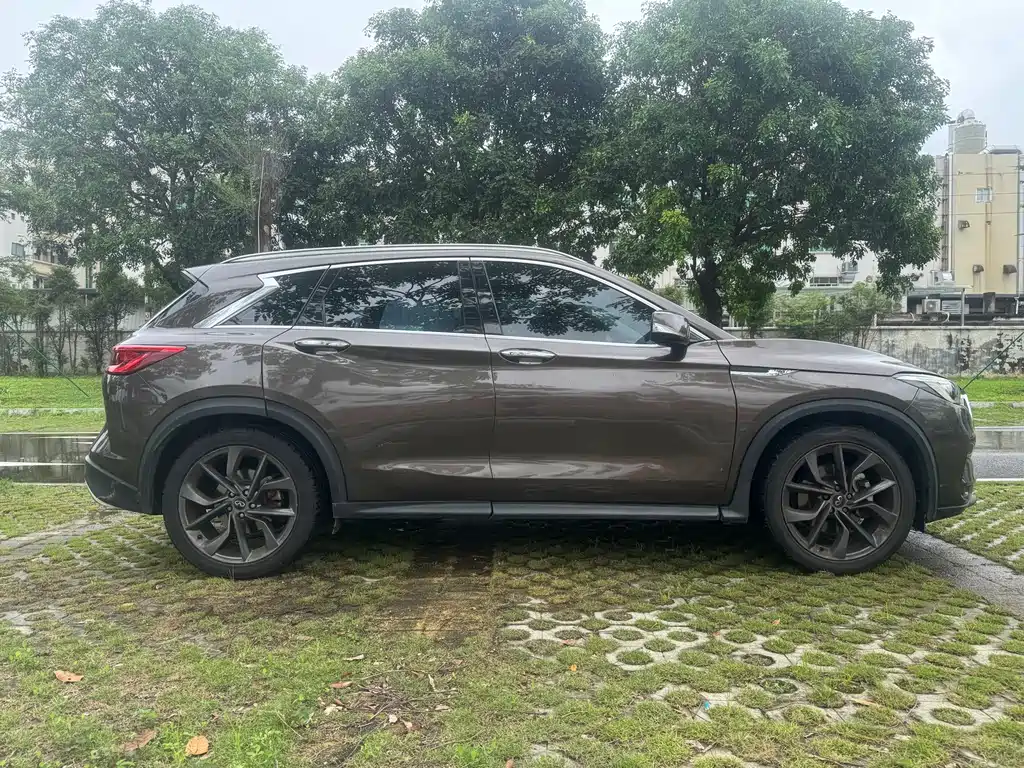 Infiniti QX50 2018 2.0T