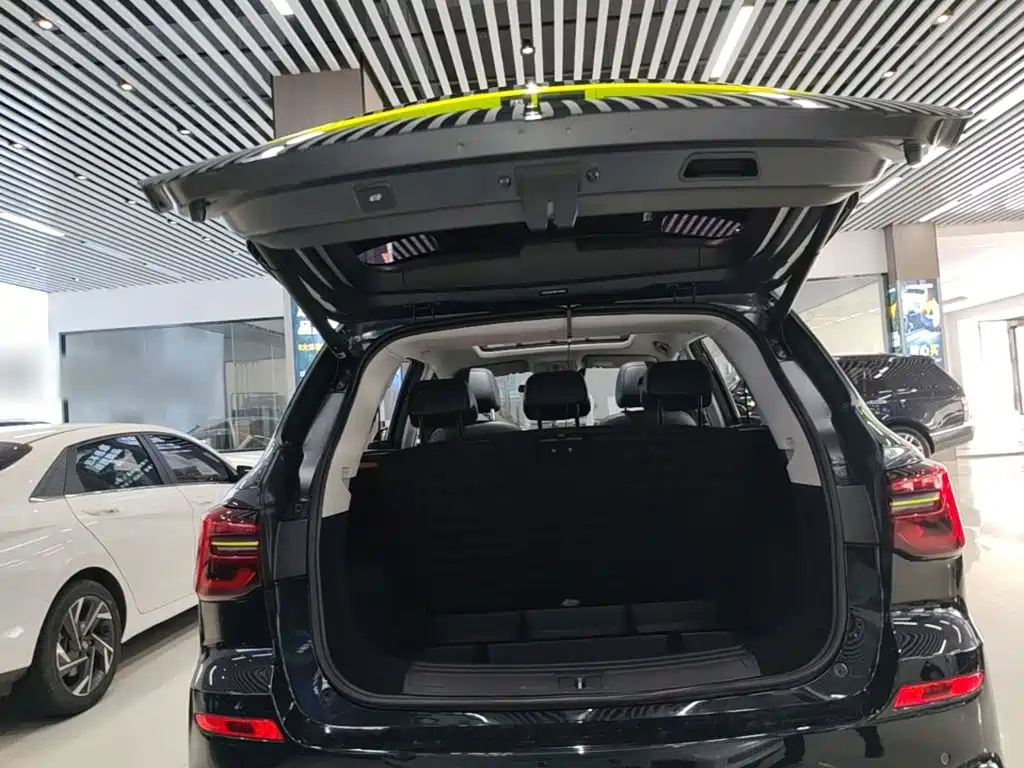 Roewe RX5 — миниатюра 19