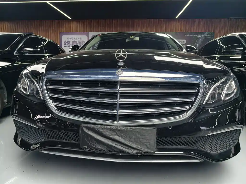 Mercedes-Benz E-Class — миниатюра 13