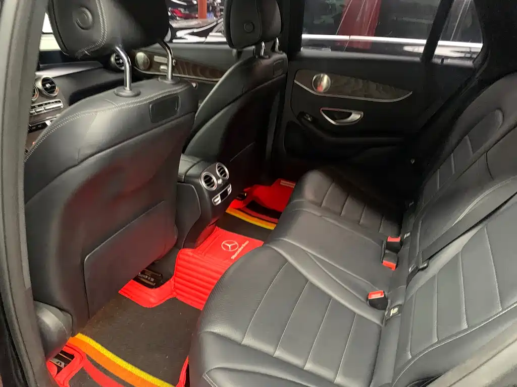 Mercedes-Benz GLC 2018 GLC 300 4MATIC