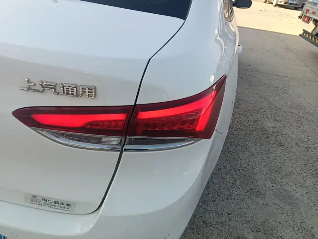 Buick Excelle — миниатюра 8