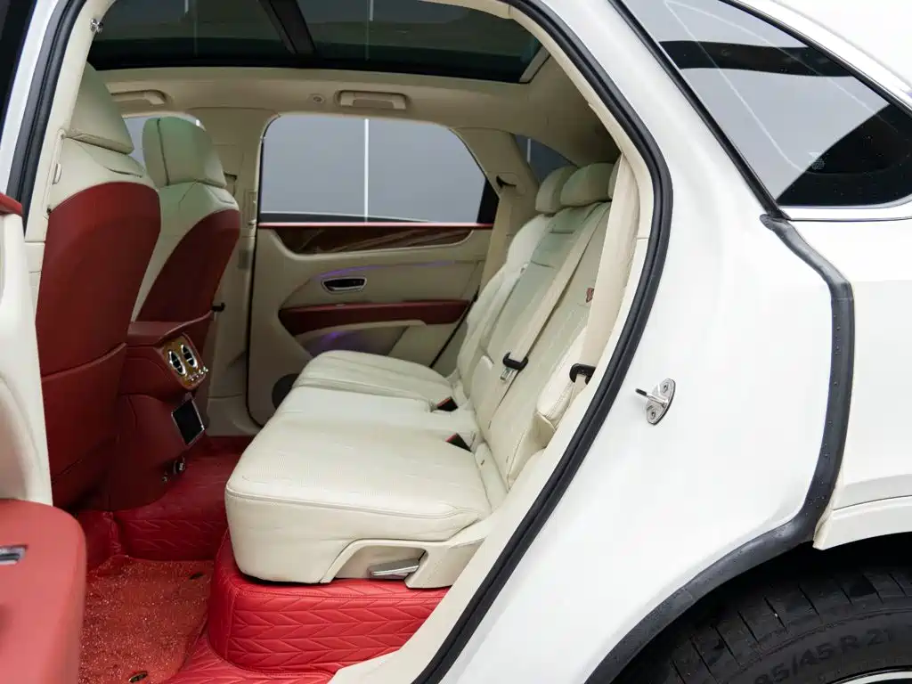 Bentley Bentayga — миниатюра 11