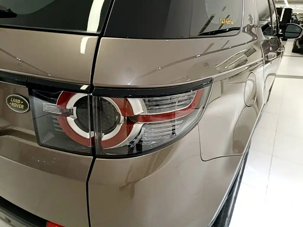 Land Rover Discovery Sport — миниатюра 8