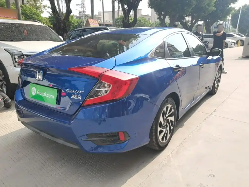 Honda Civic — миниатюра 7