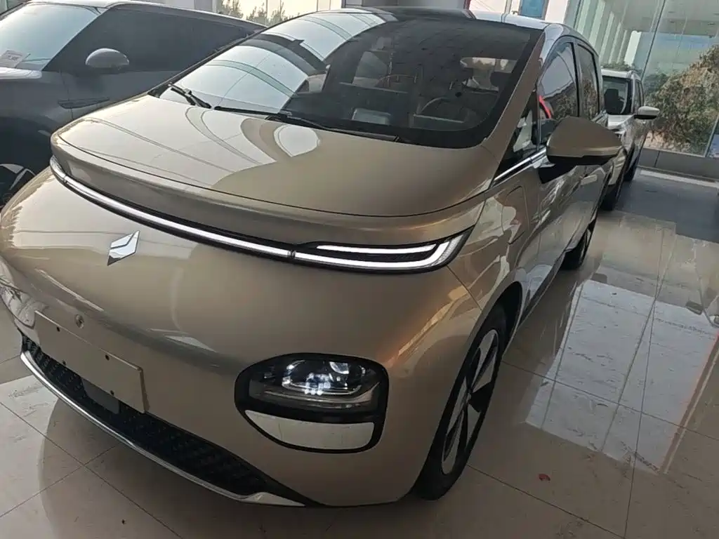 Baojun Yunduo — миниатюра 2