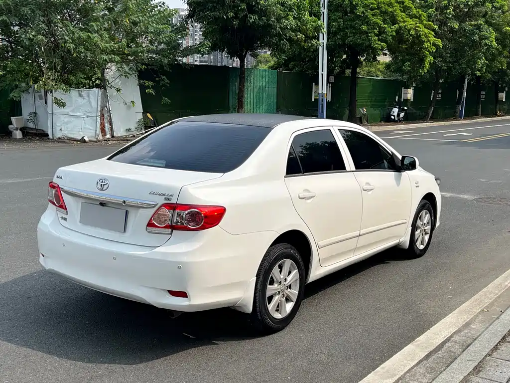 Toyota Corolla — миниатюра 6