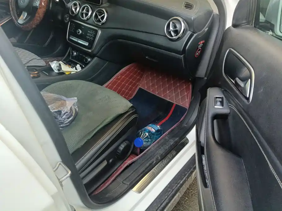 Mercedes-Benz GLA — миниатюра 8