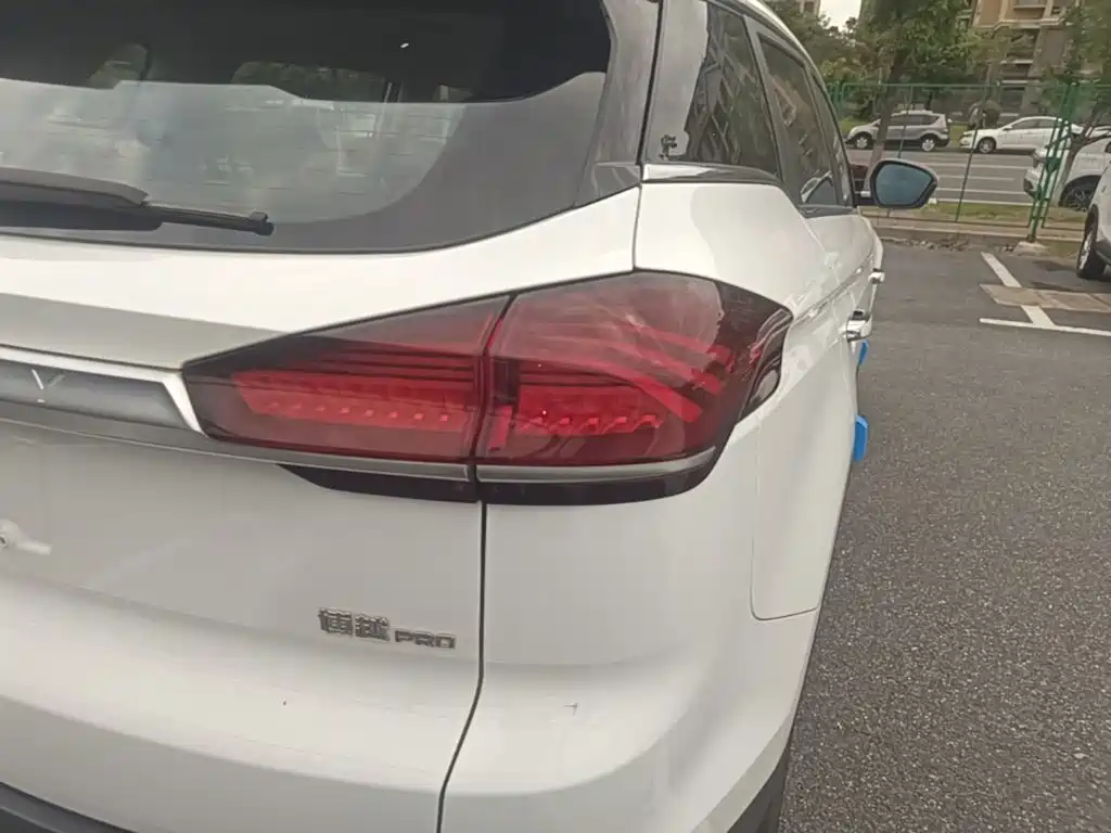 Geely Boyue — миниатюра 8