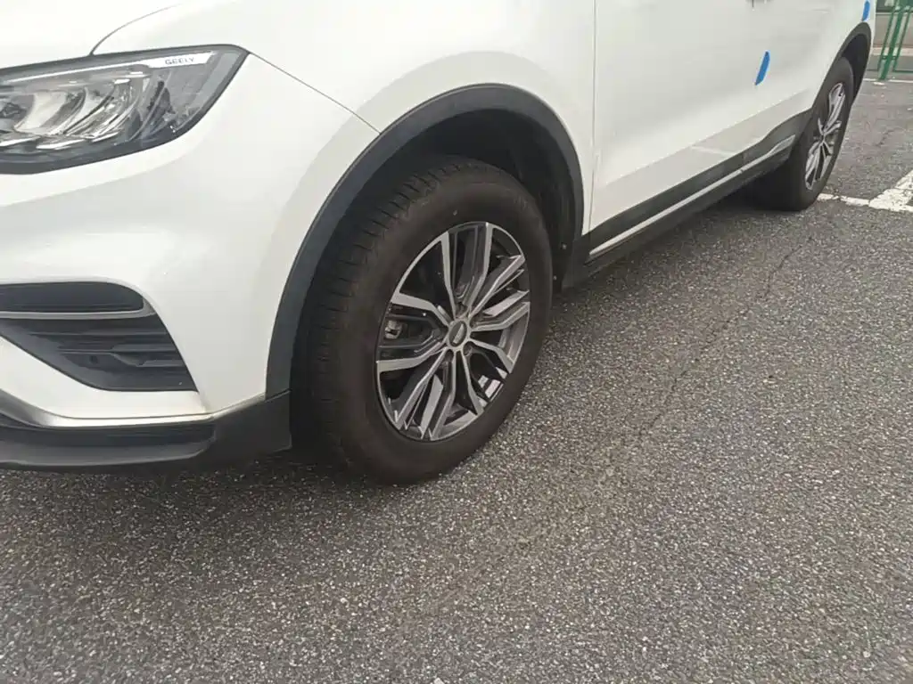 Geely Boyue — миниатюра 23