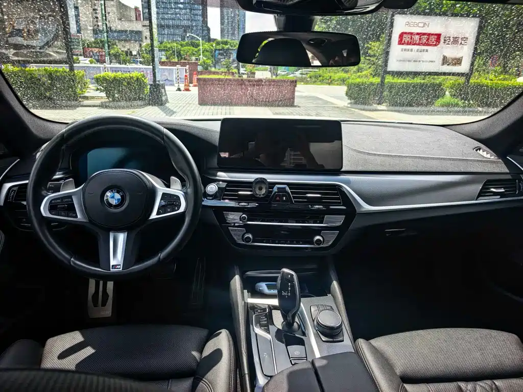 BMW 5 Series (Import) — миниатюра 7
