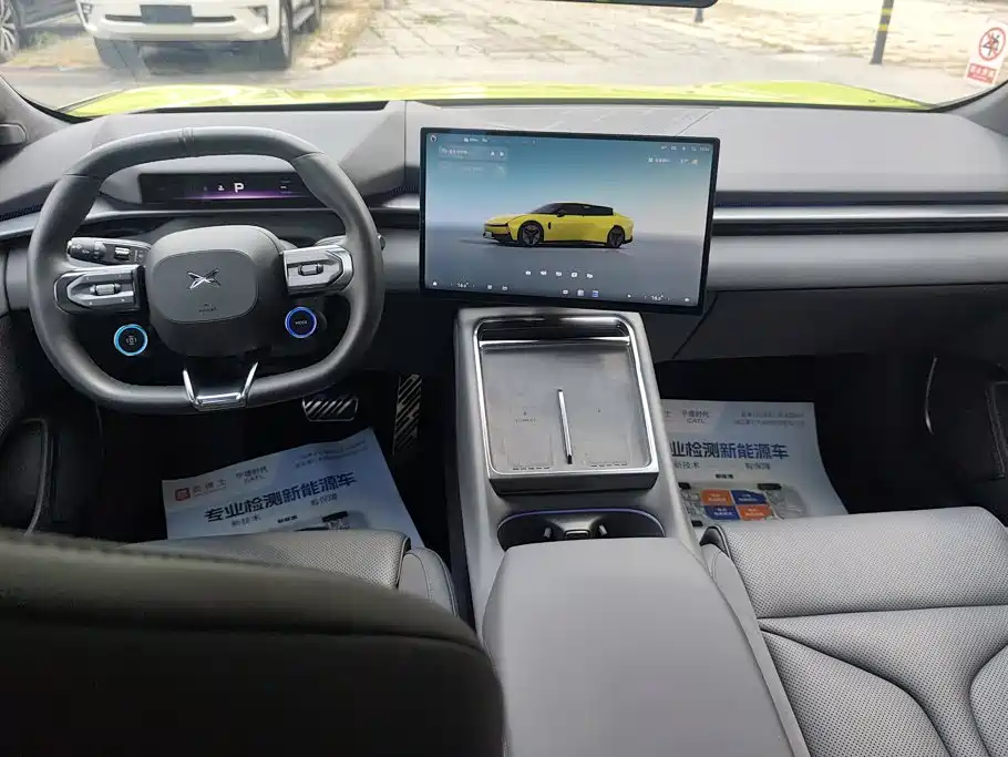 XPeng P7 — миниатюра 12