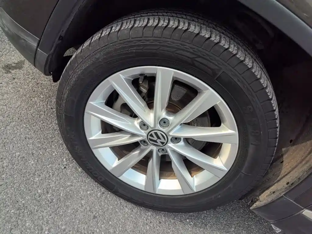 Volkswagen Tiguan — миниатюра 23