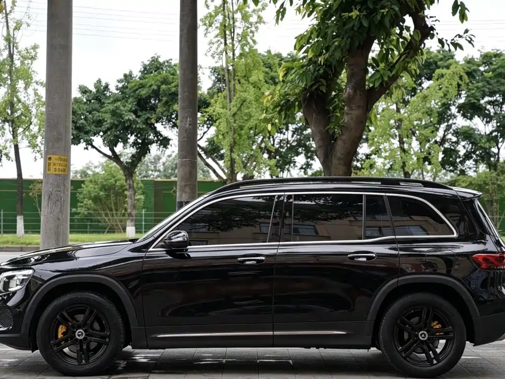 Mercedes-Benz GLB — миниатюра 4