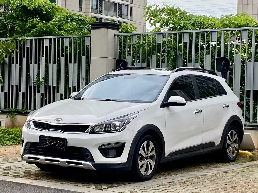 Купить Kia KX Cross
