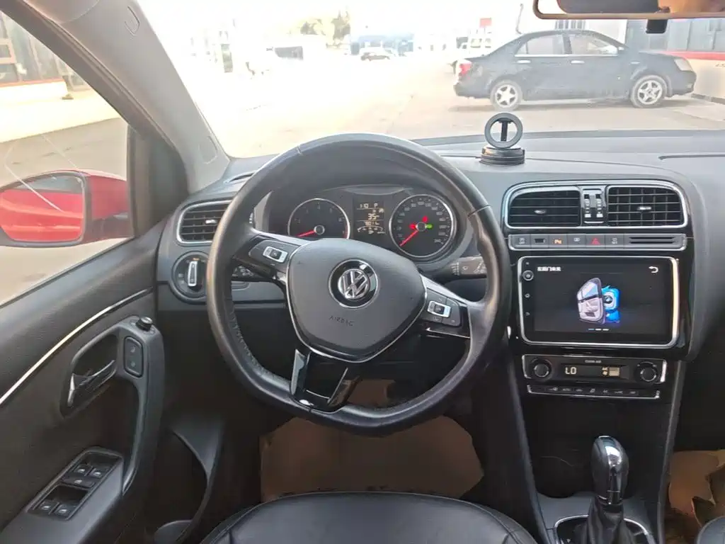 Volkswagen Polo — миниатюра 11