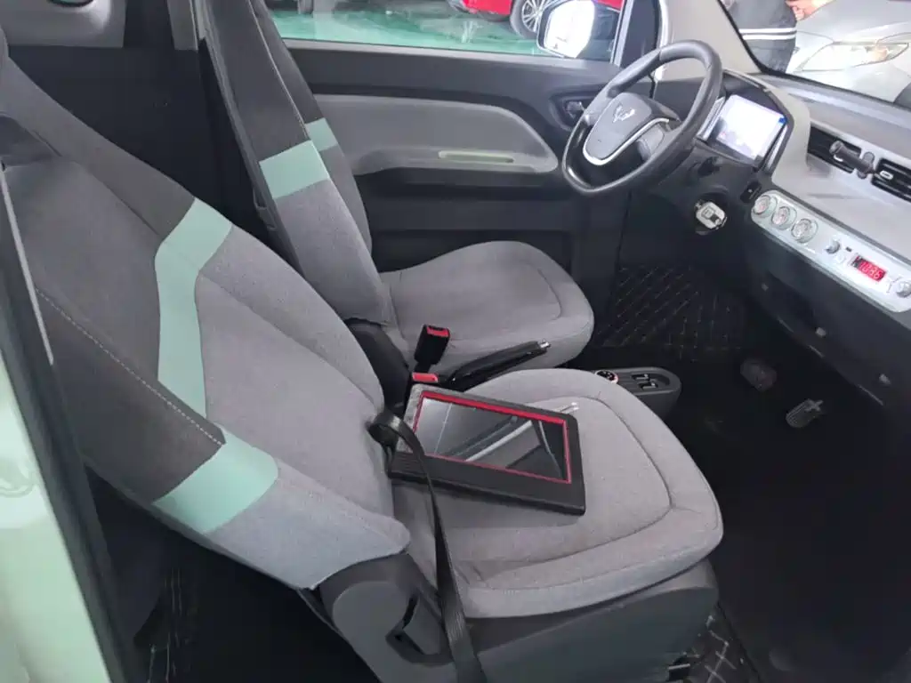 Wuling MINIEV — миниатюра 25